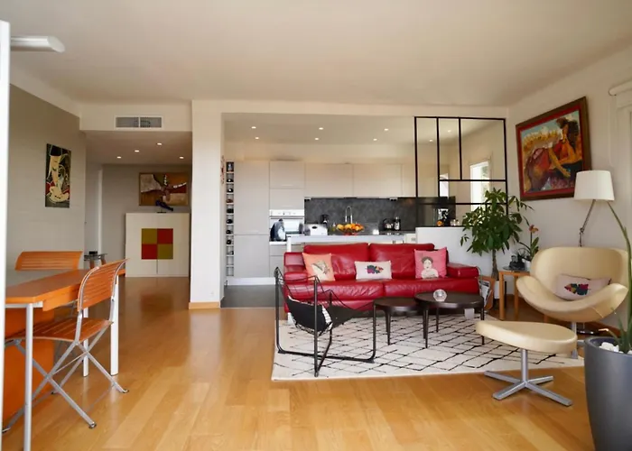 Chic A Cannes, Avec Terrasse Et Cheminee, 83 M² * Cannes