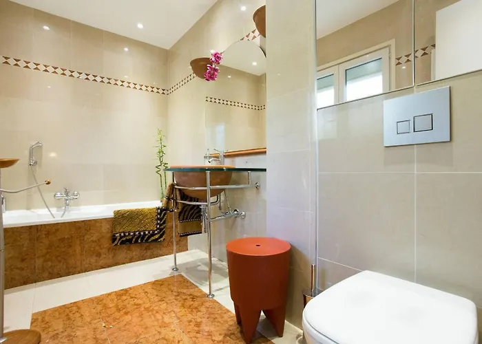 شقة Chic A Cannes, Avec Terrasse Et Cheminee, 83 M² كان