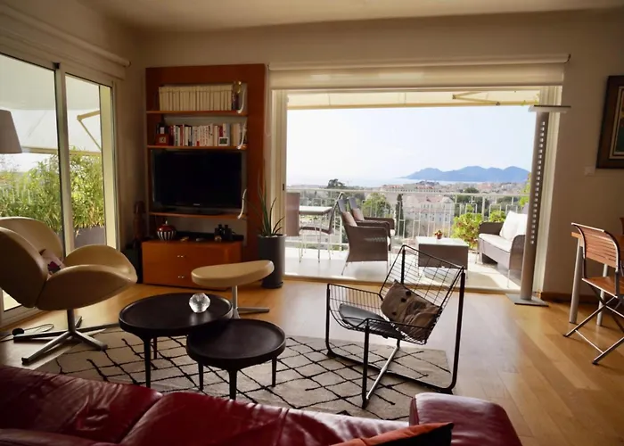 Chic A Cannes, Avec Terrasse Et Cheminee, 83 M² شقة كان