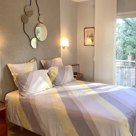 Chic à Cannes, Avec Terrasse Et Cheminée, 83 M²