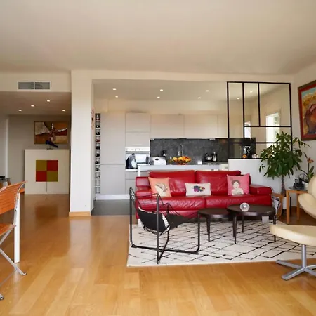 Chic A Cannes, Avec Terrasse Et Cheminee, 83 M² * Cannes