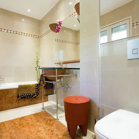 Apartman Chic A Cannes, Avec Terrasse Et Cheminee, 83 M² Cannes