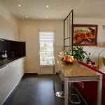 Chic A Cannes, Avec Terrasse Et Cheminee, 83 M² *