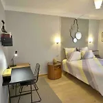 Chic A Cannes, Avec Terrasse Et Cheminee, 83 M² *